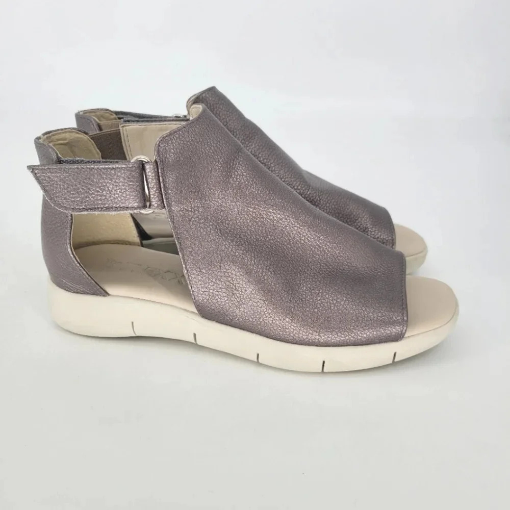 The Flexx Womens Front Row Dress Sandal, metallic Size 8.5 Medium Curtis - Picture 3 of 11
